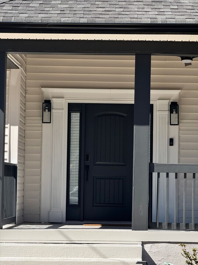 Primary Photo - 1701 Lanier Dr SW