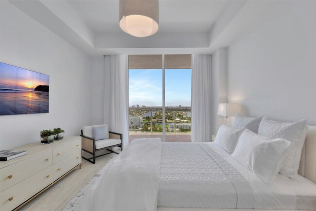 Building Photo - 525 N Fort Lauderdale Beach Blvd