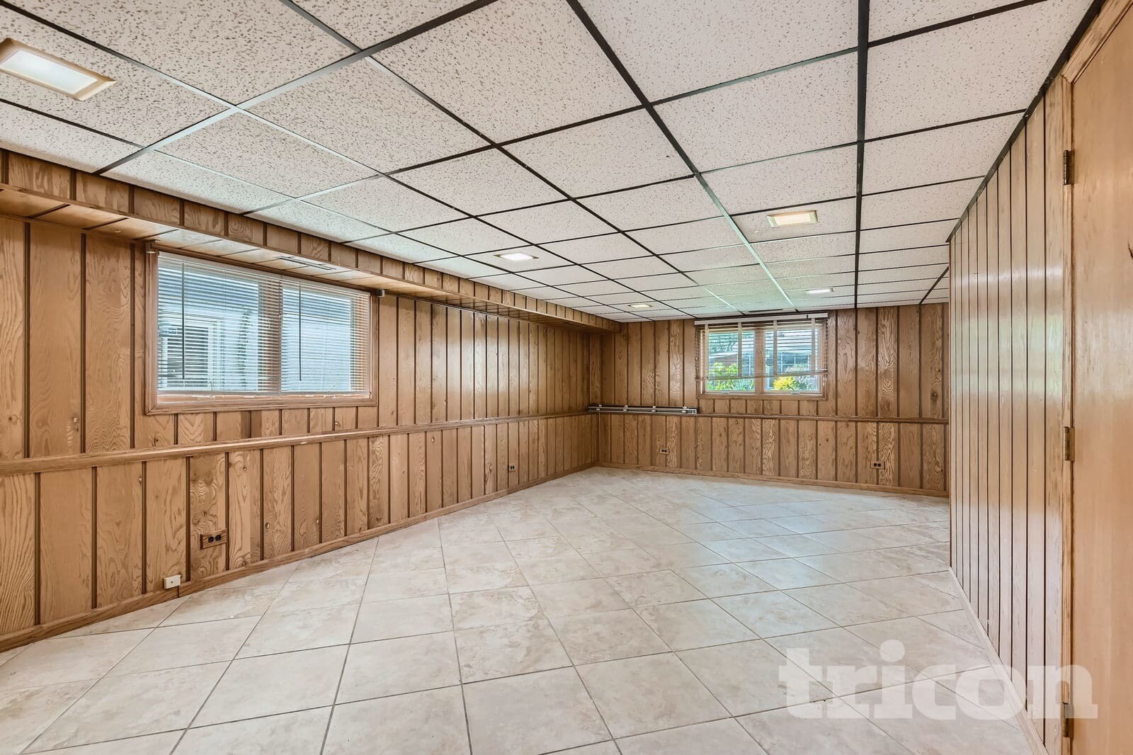 Building Photo - 8147 N Chester Ave