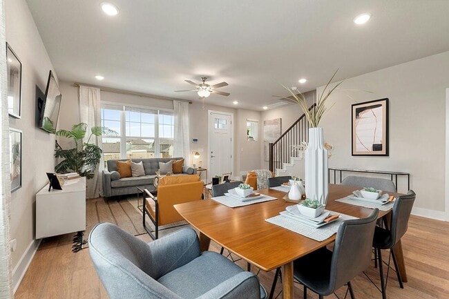 Building Photo - 5804 Rotunda View