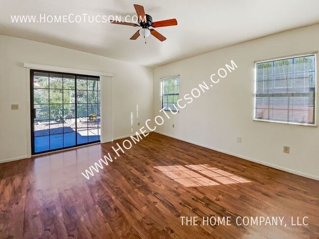 Building Photo - 1767 Deer Hollow Loop