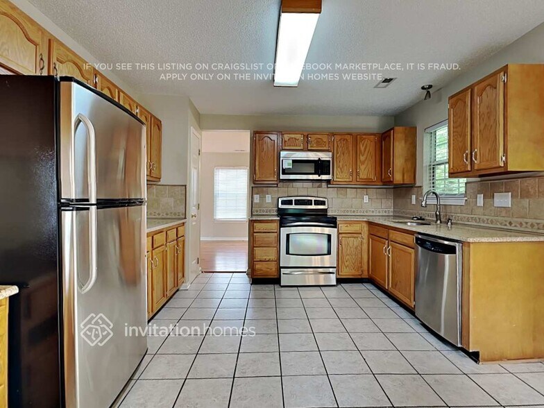 Building Photo - 10419 Worsley Ln