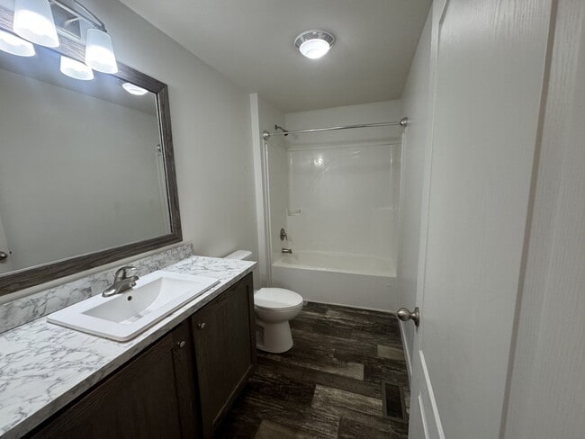 Building Photo - 44 Claremont St