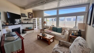 Building Photo - One Bedroom for Rent in Dana Point