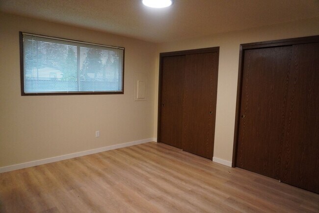 Building Photo - r3128.3130NE.86th.AVE