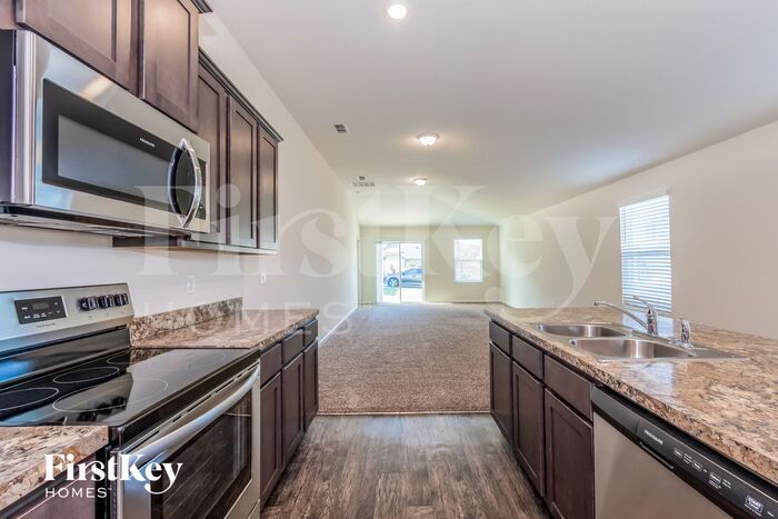 Building Photo - 8078 Cape Fox Dr