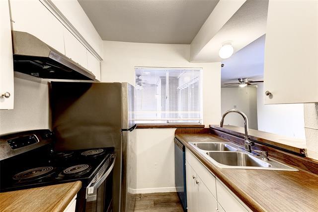 Building Photo - 5150 Amesbury Dr