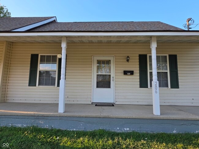 Primary Photo - 206 E Superior St