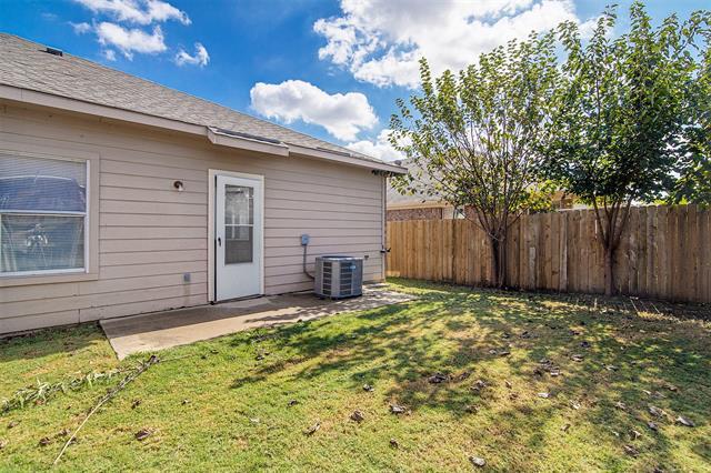 Building Photo - 827 Walnut St