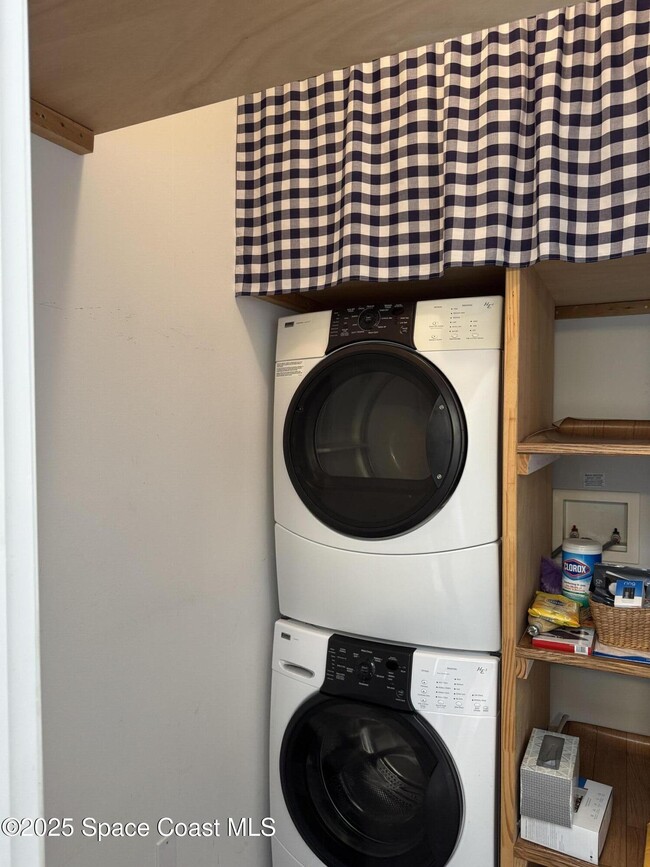 Building Photo - 159 Blue Jay Ln