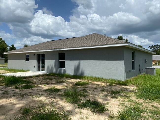 Building Photo - Desirable SW Ocala Neighborhood 4/2/2