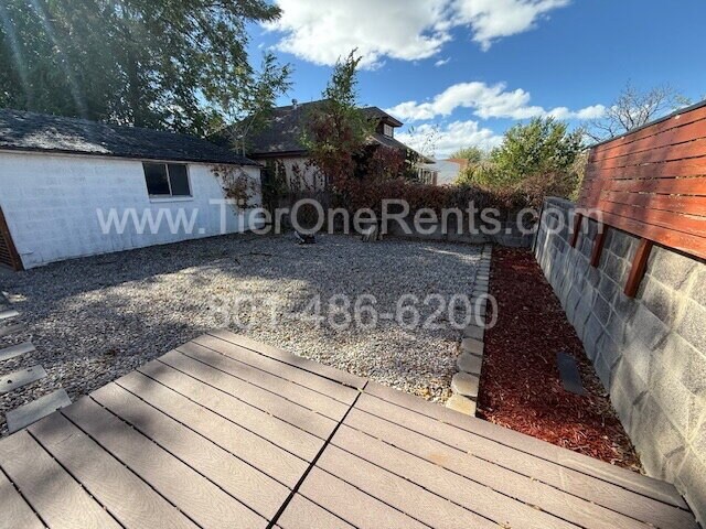 Building Photo - NO DEPOSIT option available for qualified renters!