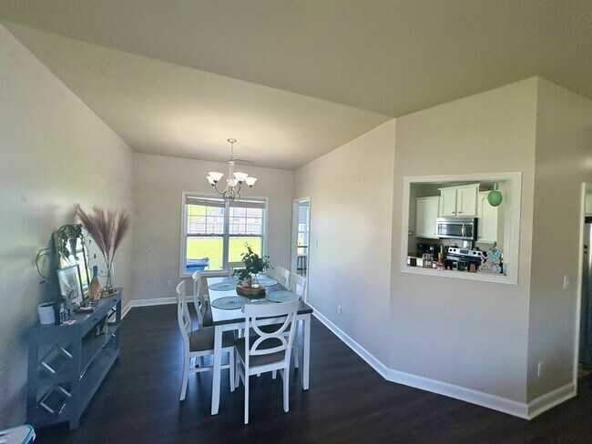 Building Photo - 174 Moonstone Ct