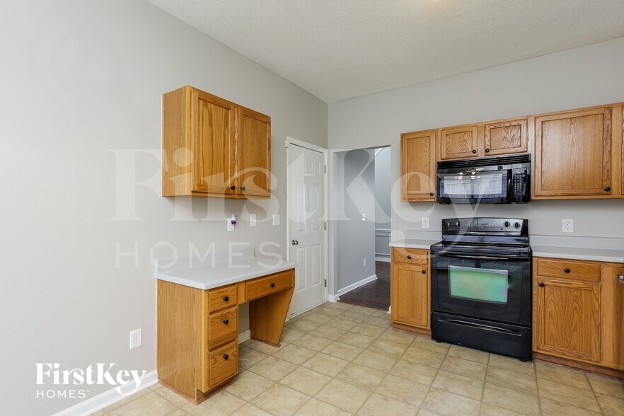 Building Photo - 4817 Loganshire Ln