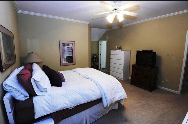 Building Photo - 3491 E Taplow Way