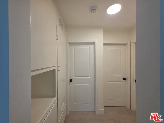 Building Photo - 1411 Innes Pl