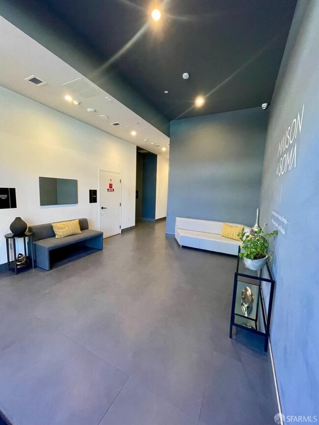 Building Photo - 230 7th St