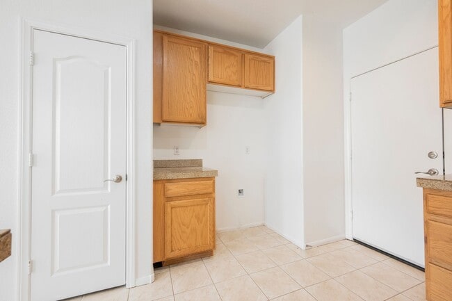 Building Photo - 3 bedroom - 2 story home located in 89141