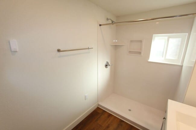 Building Photo - $500 Move-In Special! Remodeled Unit with Community Garden