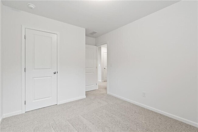 Building Photo - 220 Bloomfield Cir