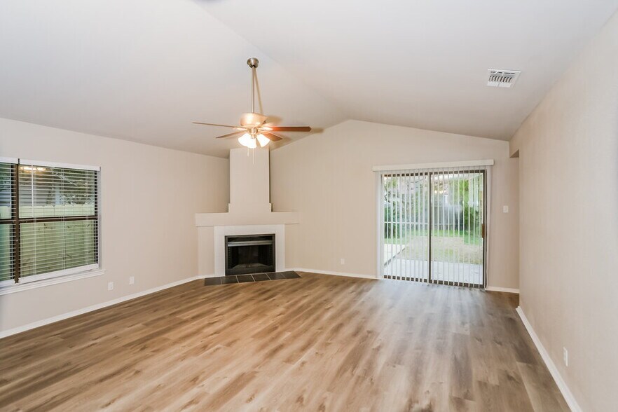 Building Photo - 9335 Autumn Storm