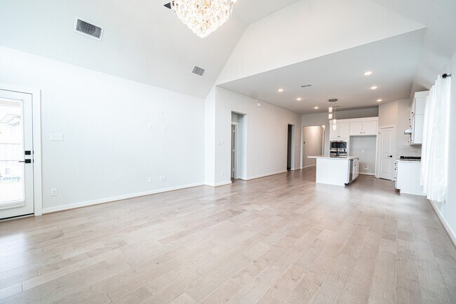 Building Photo - 24819 Yellow Spruce Cir