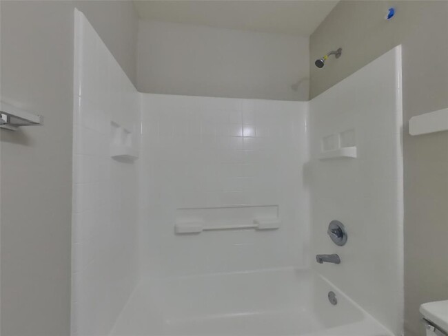 Building Photo - 5514 Rio Ramos St