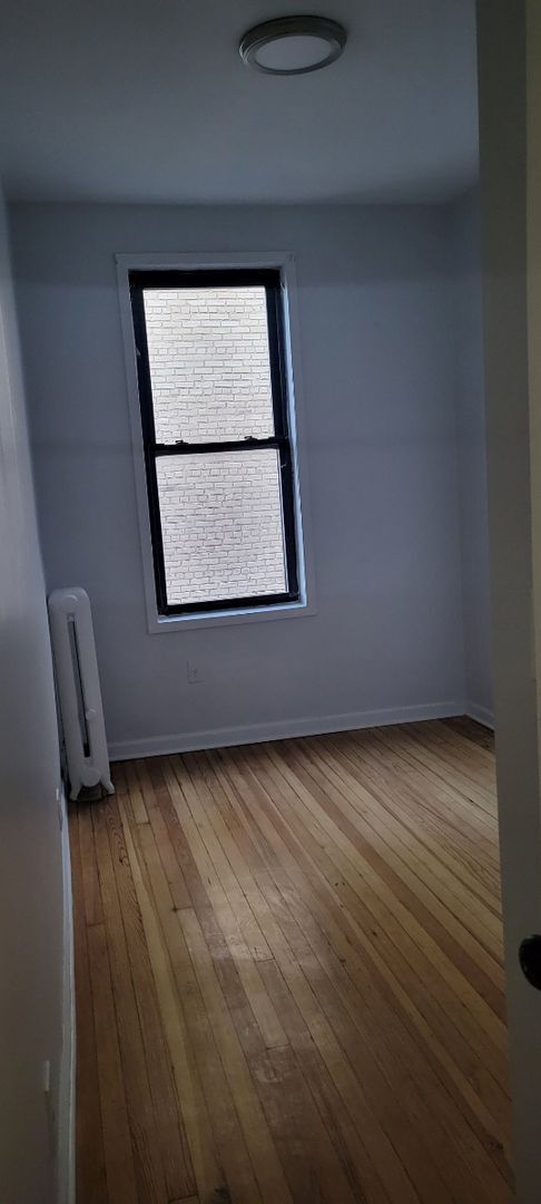 Building Photo - Rare 4 bedroom apartment in Astoria