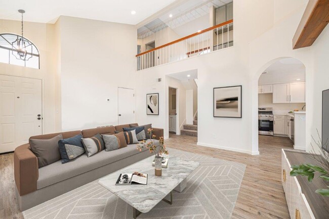 Building Photo - 2369 Ravenwood Dr