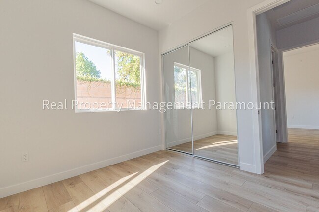 Building Photo - 3 Bed 2 Bath for rent