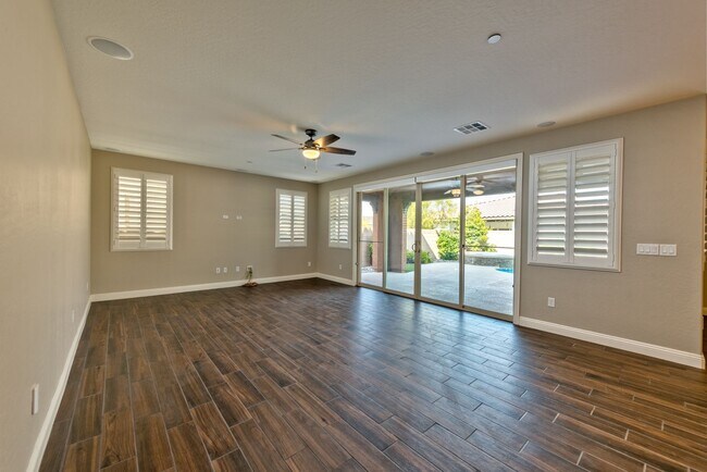 Building Photo - A unique Gem in Inspirada! 5 beds, 3 car, bedroom downstairs and Pool/spa!