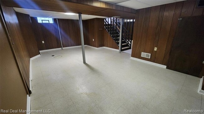 Building Photo - 49 E Fairmount Ave