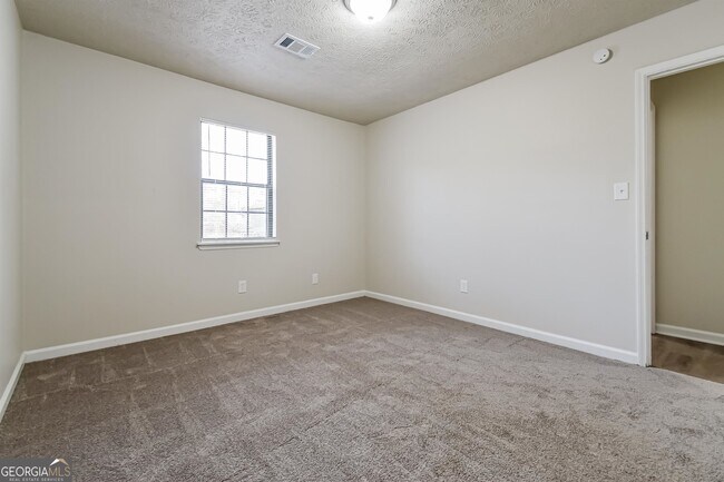 Building Photo - 4457 Woodbank Ln