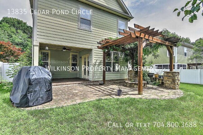 Building Photo - 13835 Cedar Pond Cir