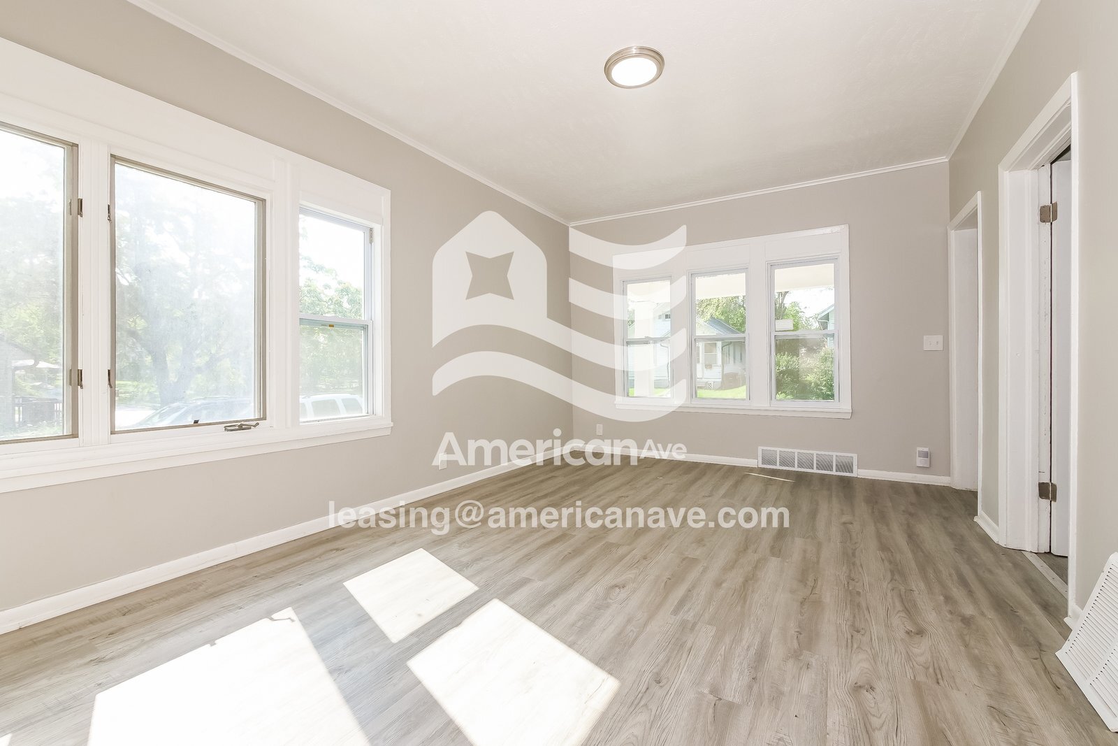 Building Photo - 4262 Maple St