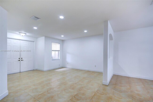 Building Photo - 8631 NW 110th Ave
