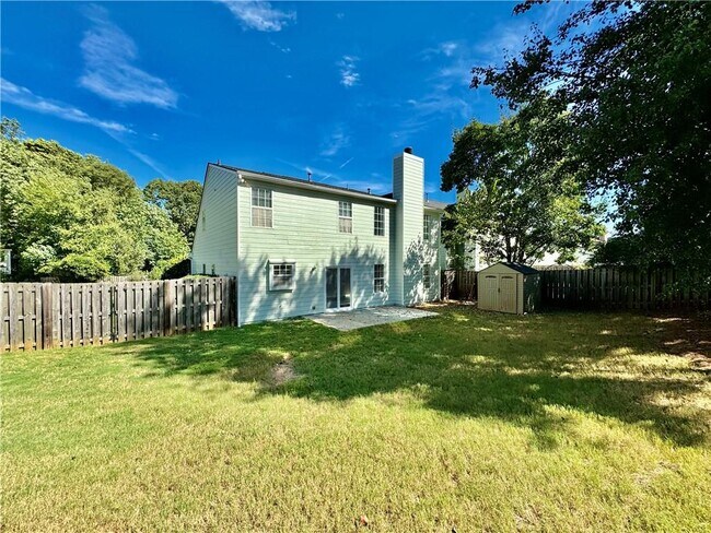 Building Photo - 3205 Northcliff Dr