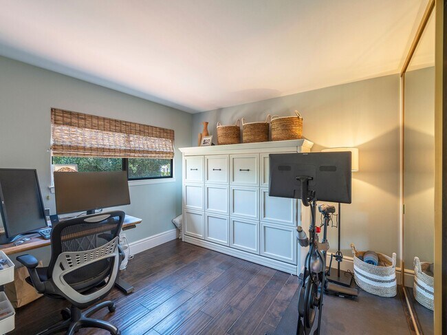 Building Photo - 4 Santa Cruz Ct