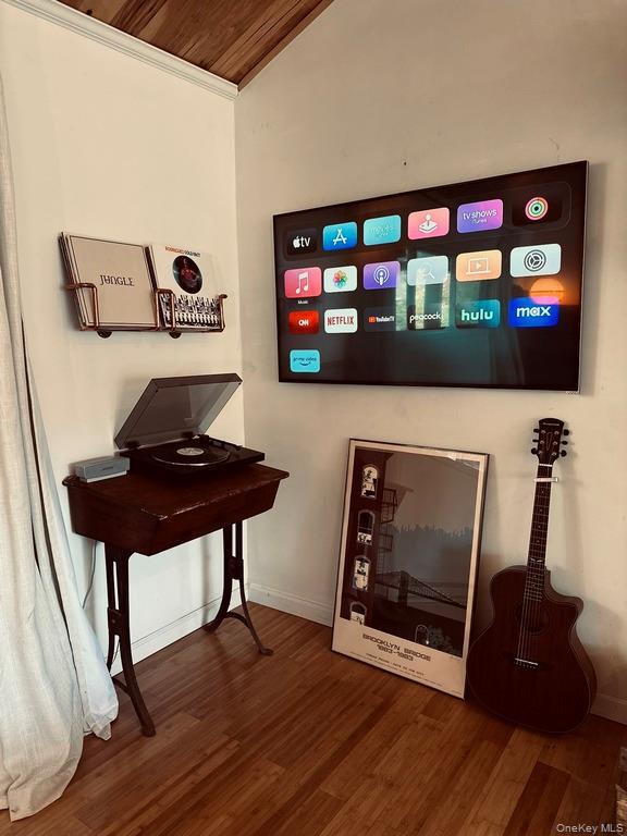 Building Photo - 117 Seven Hills Lake Dr