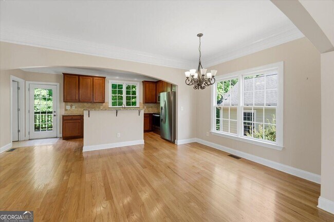 Building Photo - 728 Markhams Dr