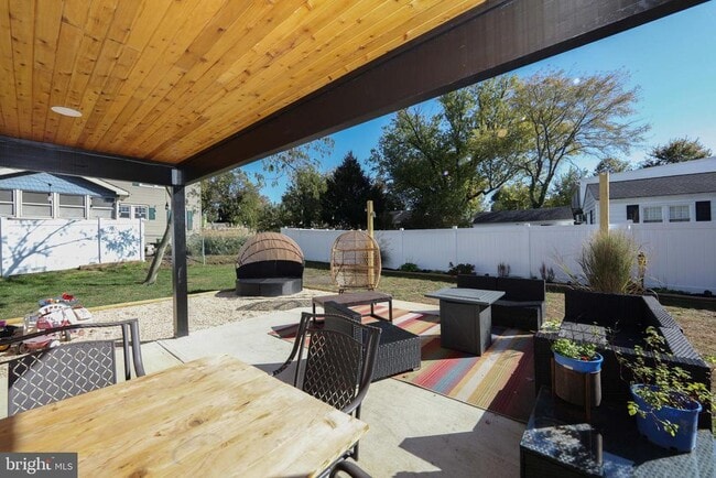 Building Photo - 521 5th Ave