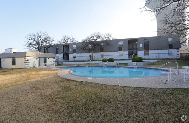 Building Photo - The Avery Apartments