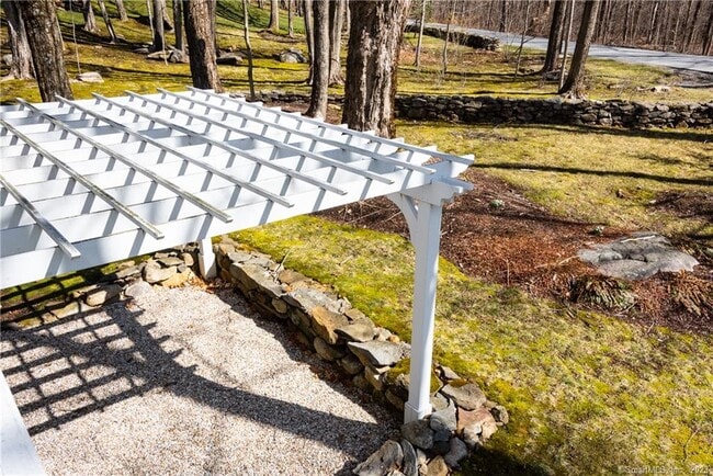 Building Photo - 56 S Rd