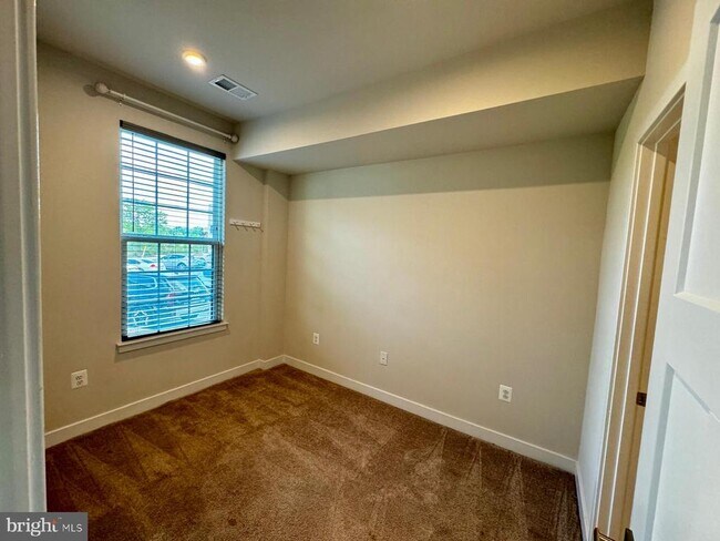 Building Photo - 2626 Jetstream Rd