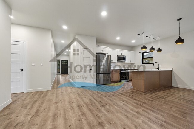 Building Photo - 2025 Home with 3 Bedrooms, 2 Bathrooms, and an Attached 2-Car Garage Available in Sandpoint!