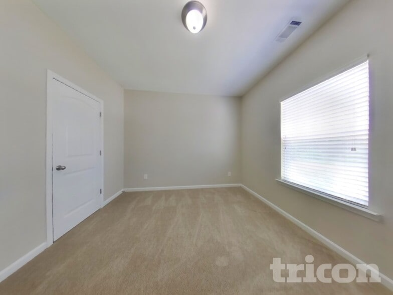 Building Photo - 338 Brookwood Crossing