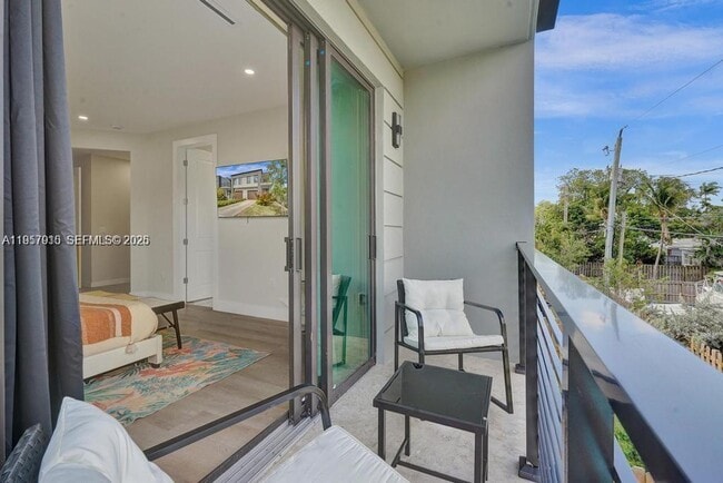 Building Photo - 1101 NE 16th Terrace