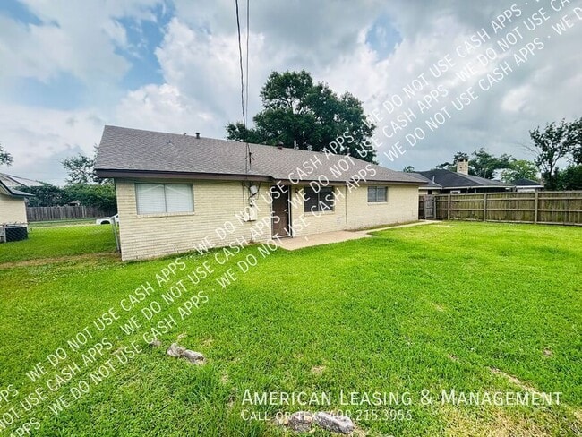Building Photo - 4417 Willowglen St