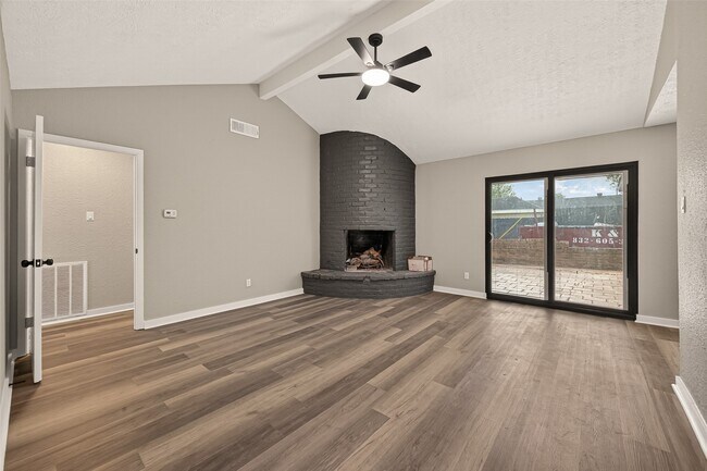 Building Photo - 3703 Tiffany Dr