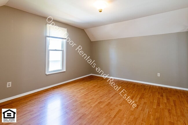 Building Photo - 3112 Thompson Ave